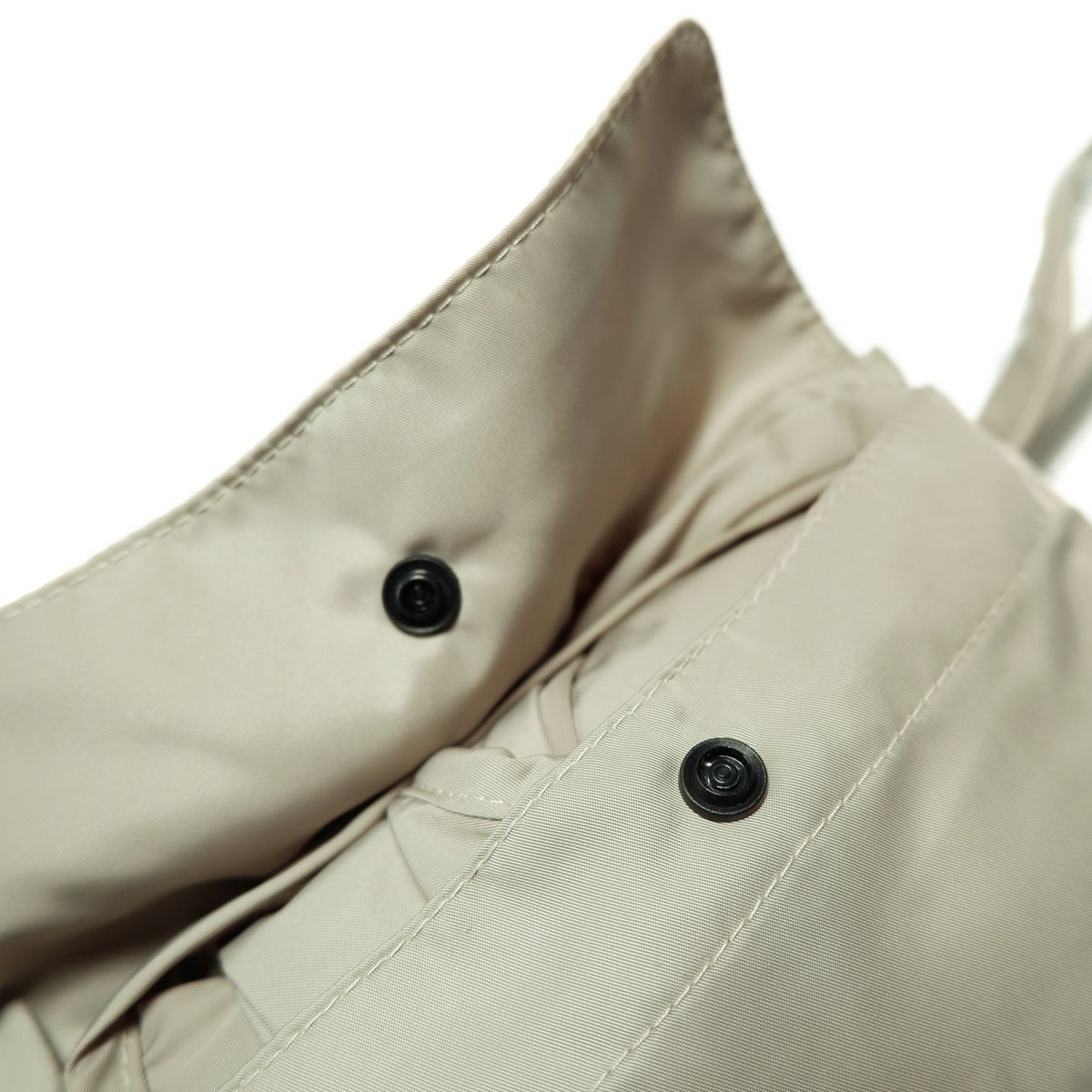 スナップボタン